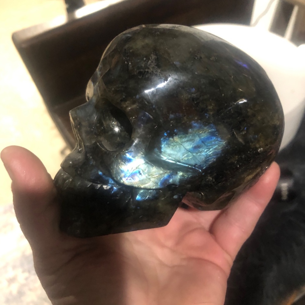 LABRADORITE SKULL - Picture 8 of 8